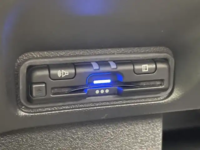 ホンダ Ｎ ＢＯＸ カスタム コーディネートスタイル 群馬県 2024(令6)年 0.8万km 赤／黒 純正８インチナビ　バックカメラ　両側パワースライドドア　アダプティブクルーズコントロール　ＬＥＤ　ＡＨＢ　シートヒーター　純正１４インチＡＷ　ステアリングリモコン　コーナーセンサー　ＥＴＣ　禁煙車