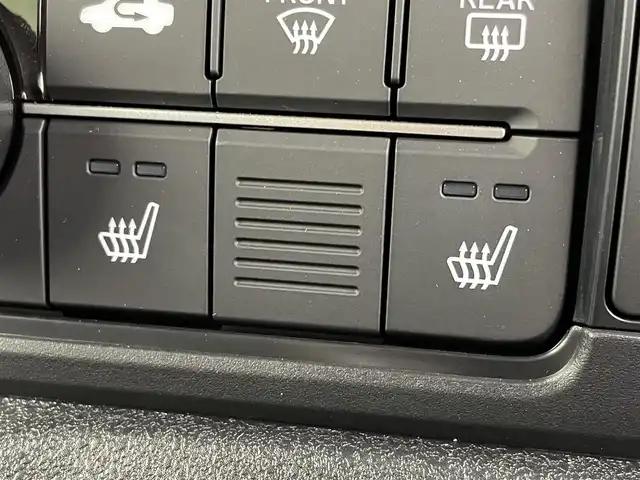 ホンダ Ｎ ＢＯＸ カスタム コーディネートスタイル 群馬県 2024(令6)年 0.8万km 赤／黒 純正８インチナビ　バックカメラ　両側パワースライドドア　アダプティブクルーズコントロール　ＬＥＤ　ＡＨＢ　シートヒーター　純正１４インチＡＷ　ステアリングリモコン　コーナーセンサー　ＥＴＣ　禁煙車