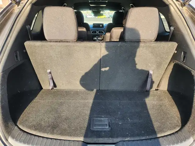 マツダ ＣＸ－８ XD プロアクティブ 秋田県 2021(令3)年 9.9万km チタニウムフラッシュマイカ 4WD/MOP10.25型ナビ/フルセグTV/アルパイン後席用フリップダウンモニター/ハンズフリーパワーバックドア/360度ビューモニター/ETC/レーダークルーズコントロール/前後パーキングセンサー/衝突被害軽減ブレーキ/車線逸脱防止支援システム/交通標識認識システム/ブラインドスポットモニタリング/ヘッドアップディスプレイ/アダプティブLEDヘッドランプ/デュアルオートエアコン/革巻きステアリング/前席/2列目シートヒーター/前席パワーシート/運転席シートメモリー/2列目キャプテンシート/社外17インチAWスタッドレス/純正AW積込み/スマートキー/プッシュエンジンスタート/禁煙車