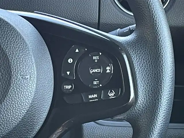 ホンダ Ｎ ＢＯＸ カスタム G L ホンダセンシング 山梨県 2018(平30)年 10.8万km ブリリアントスポーティブルーメタリック2トーン (株)IDOMが運営する【じしゃロン甲府店】の自社ローン専用車両になります。/こちらは現金またはオートローンご利用時の価格です。自社ローンご希望の方は別途その旨お申付け下さい/ＨｏｎｄａＳＥＮＳＩＮＧ/レーダークルーズコントロール/左側パワースライドドア/スマートキー２個/4スピーカー（2 /8スピーカー）/社外メモリナビ・フルセグＴＶ（走行中可）/ＣＤ・ＤＶＤ・ＳＤ・ＢＴオーディオ/バックカメラ/ビルトインＥＴＣ/LEDオートライト/純正14インチアルミホイール/保証書・取説