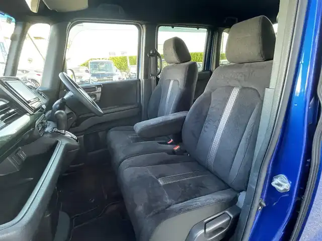 ホンダ Ｎ ＢＯＸ カスタム G L ホンダセンシング 山梨県 2018(平30)年 10.8万km ブリリアントスポーティブルーメタリック2トーン (株)IDOMが運営する【じしゃロン甲府店】の自社ローン専用車両になります。/こちらは現金またはオートローンご利用時の価格です。自社ローンご希望の方は別途その旨お申付け下さい/ＨｏｎｄａＳＥＮＳＩＮＧ/レーダークルーズコントロール/左側パワースライドドア/スマートキー２個/4スピーカー（2 /8スピーカー）/社外メモリナビ・フルセグＴＶ（走行中可）/ＣＤ・ＤＶＤ・ＳＤ・ＢＴオーディオ/バックカメラ/ビルトインＥＴＣ/LEDオートライト/純正14インチアルミホイール/保証書・取説