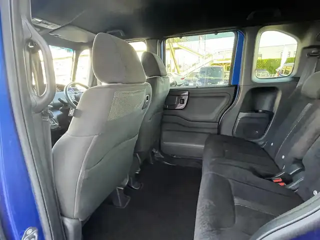 ホンダ Ｎ ＢＯＸ カスタム G L ホンダセンシング 山梨県 2018(平30)年 10.8万km ブリリアントスポーティブルーメタリック2トーン (株)IDOMが運営する【じしゃロン甲府店】の自社ローン専用車両になります。/こちらは現金またはオートローンご利用時の価格です。自社ローンご希望の方は別途その旨お申付け下さい/ＨｏｎｄａＳＥＮＳＩＮＧ/レーダークルーズコントロール/左側パワースライドドア/スマートキー２個/4スピーカー（2 /8スピーカー）/社外メモリナビ・フルセグＴＶ（走行中可）/ＣＤ・ＤＶＤ・ＳＤ・ＢＴオーディオ/バックカメラ/ビルトインＥＴＣ/LEDオートライト/純正14インチアルミホイール/保証書・取説