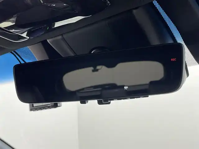 トヨタ ハリアー ハイブリッド Z レザーパッケージ 埼玉県 2020(令2)年 2.2万km ホワイトパールクリスタルシャイン モデリスタエアロ/モデリスタ２０インチアルミホイール/JBLサウンド/トヨタセーフティーセンス/プリクラッシュセーフティ/レーンディパーチャーアラート/レーダークルーズコントロール/ロードサイドアシスト/オートマチックハイビーム/ブラインドスポットモニター/インテリジェントクリアランスソナー/純正ディスプレイオーディオ12.3インチ/地デジTV Bluetooth USB/ヘットアップディスプレイ/デジタルインナーミラー/パノラミックビューモニター/レザーシート/シートヒーター/ベンチレーション/前席パワーシート/ステアリングヒーター/運転席シートメモリー/パワーバックドア/社外ドライブレコーダー前後/ビルトインETC2.0/LEDオートライト