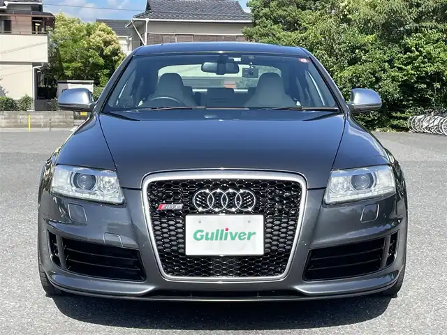 アウディ ＲＳ６ 千葉県 2010(平22)年 7.2万km デイトナグレーパールエフェクト スポーツサスペンションプラス/純正ナビ/フルセグTV/バックカメラ/BOSEサウンドシステム/サンルーフ/ホワイトレザー/パワーシート＆シートヒーター/純正20インチAW/前後コーナーセンサー/HIDヘッドライト/保証書/取扱説明書/スペアキー