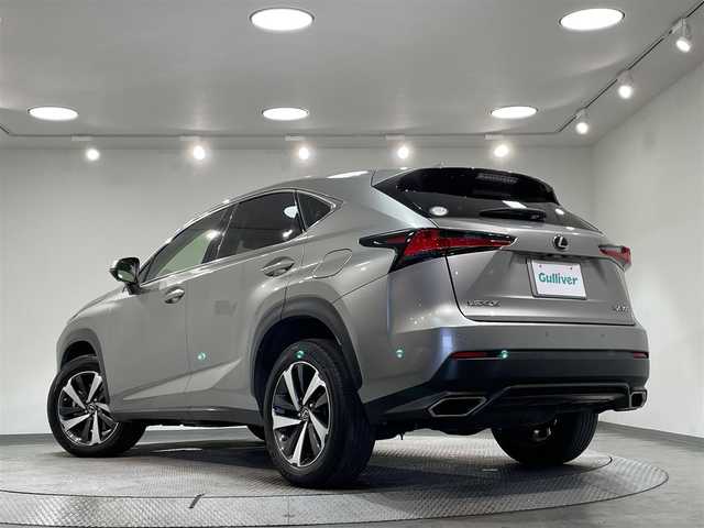 レクサス ＮＸ 300 バージョンL 愛知県 2019(令1)年 4.9万km ソニックチタニウム 純正10.3incナビ/CD/DVD/BT/フルセグTV/全方位カメラ/純正ETC２．０/衝突軽減ブレーキ/アダクティブクルーズコントロール/レーンキープアシスト/ブラインドスポットモニター/標識検知機能/先行車発信お知らせ機能/パワーバックドア/ヘッドアップディスプレイ/D/N席パワーシート/D席シートメモリー/２列目電動格納シート/D/N席シートベンチレーション/ステアリングヒーター/後席シートヒーター/オートブレーキホールド/AC１００V電源/LEDヘッドライト/オートライト/オートハイビーム/スマートキー/プッシュスタート/社外ドライブレコーダー前後