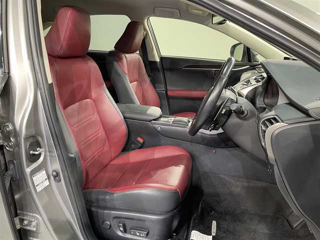 レクサス ＮＸ 300 バージョンL 愛知県 2019(令1)年 4.9万km ソニックチタニウム 純正10.3incナビ/CD/DVD/BT/フルセグTV/全方位カメラ/純正ETC２．０/衝突軽減ブレーキ/アダクティブクルーズコントロール/レーンキープアシスト/ブラインドスポットモニター/標識検知機能/先行車発信お知らせ機能/パワーバックドア/ヘッドアップディスプレイ/D/N席パワーシート/D席シートメモリー/２列目電動格納シート/D/N席シートベンチレーション/ステアリングヒーター/後席シートヒーター/オートブレーキホールド/AC１００V電源/LEDヘッドライト/オートライト/オートハイビーム/スマートキー/プッシュスタート/社外ドライブレコーダー前後