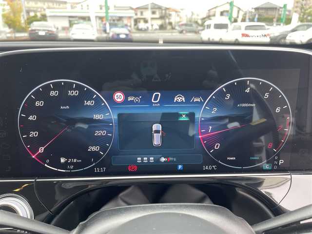 メルセデス・ベンツ Ｍ・ベンツ Ｅ３００ SW エクスクルーシブ AMGライン 神奈川県 2024(令6)年 0.2万km 白 ワンオーナー/デジタルインテリアぱっつケージ/・デジタルコックピットディスプレイ/・３Dコックピットディスプレイ/MBUXスーパースクリーン/(AM/FM/BT/USB/DTV/AppleCarPlay）/ブルメスター４Ｄサラウンドサウンド/バックビューモニター３６０°カメラ/3Dコックピットディスプレイ/MBUXスーパースクリーン/レーダーセーフティパッケージ/・アクティブブラインドスポットアシスト/・ディストロニックプラス/・アクティブレーンキーピングアシスト/・BASプラス（ブレーキアシストプラス）/・PRE-SAFEブレーキ/・チャイルドセーフティシートセンサー/レザーARTICO/MICROCUTシート/メモリー付きパワーシート（D席/N席）/全席シートヒーター/前席シートヒータープラス/本革巻スポーツステアリング/M/Tモード付ATパドルシフト/パノラミックスライディングルーフ/ドライブレコーダー/プッシュスタート/パワーバックドア/ETC2.0ビルトイン/20インチＡＭＧアルミホイール/エアバランスパッケージ/ＬＥＤヘッドライト/スマートキー×２/新車時手帳/取扱説明書