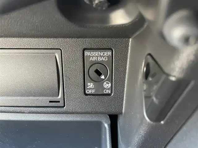 アウディ Ａ１ SB 25TFSI アドバンスド 佐賀県 2021(令3)年 3.2万km パール 純正SDナビ(AM/FM/BT)/バックカメラ/アウディアクティブレーンアシスト/クリアランスソナー/クルーズコントロール/シートヒーター/USBポート/ブラインドスポットモニター/ETC2.0/ドラレコ/純正フロアマット/純正LEDヘッドライト/純正16インチアルミホイール