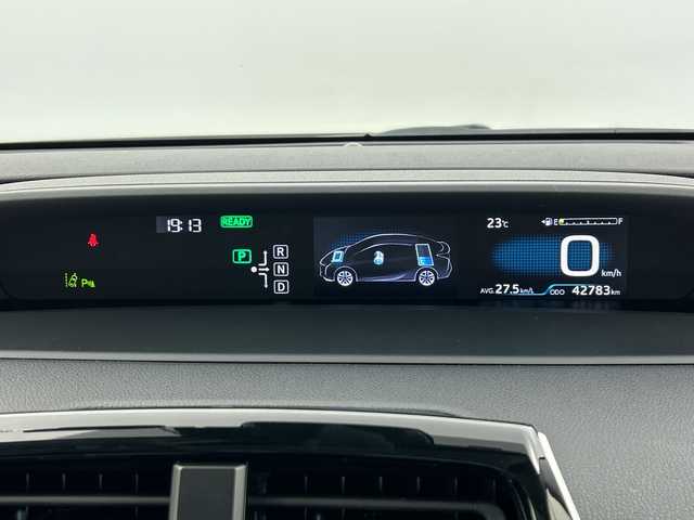 トヨタ プリウス Sセーフティプラス 愛知県 2018(平30)年 4.3万km ホワイトパールクリスタルシャイン ハイブリッド/FF/インパネCVT/純正 7インチナビ NSCD-W66/（AM/FM/CD/TV/SD/Bluetooth/AUX）/バックガイドモニター/社外フルエアロ（Front/Side/Rear-under）/ドライブレコーダー 前方/ビルトイン ETC/Toyota Safety Sense P/●プリクラッシュセーフティ［PCS］*/●レーンディパーチャーアラート［LDA］（ステアリング制御機能・ふらつき検知機能付）*/●レーダークルコン（全車速追従機能付）*/●オートハイビーム［AHB］*/・インテリジェントクリアランスソナー［巻き込み警報機能付］*/・シンプルインテリジェントパーキングアシスト*/装備/・オートエアコン/・オートライト/・LED ヘッドランプ・クリアランスランプ/・LEDフロントフォグランプ（アクセサリーランプ［薄暮灯］付）*/・オートワイパー（雨滴感応式）*/・自動防眩機能付インナーミラー*/・ステアリングスイッチ/・プッシュスタート/・スマートキーx2/・取/ナビ取/【*…『Sセーフティプラス』特別装備】