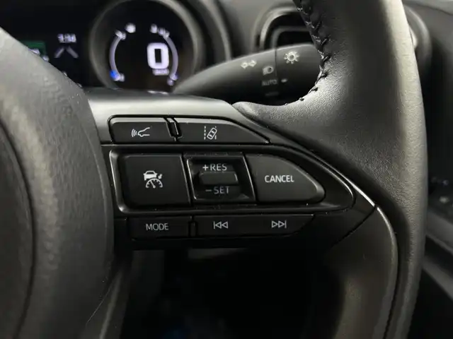 トヨタ ヤリスクロス ハイブリッド G 埼玉県 2021(令3)年 1.6万km ブラックマイカ 純正８型ナビ　Ｂｌｕｅｔｏｏｔｈ　全方位カメラ オートマチックハイビーム レーダークルーズコントロール　コーナーセンサー　レーンアシスト　ドライブレコーダー 衝突軽減ブレーキ LEDヘッドライト