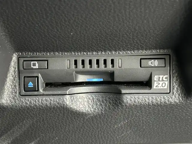 トヨタ ヤリスクロス ハイブリッド G 埼玉県 2021(令3)年 1.6万km ブラックマイカ 純正８型ナビ　Ｂｌｕｅｔｏｏｔｈ　全方位カメラ オートマチックハイビーム レーダークルーズコントロール　コーナーセンサー　レーンアシスト　ドライブレコーダー 衝突軽減ブレーキ LEDヘッドライト