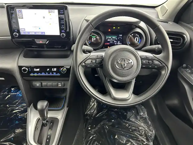 トヨタ ヤリスクロス ハイブリッド G 埼玉県 2021(令3)年 1.6万km ブラックマイカ 純正８型ナビ　Ｂｌｕｅｔｏｏｔｈ　全方位カメラ オートマチックハイビーム レーダークルーズコントロール　コーナーセンサー　レーンアシスト　ドライブレコーダー 衝突軽減ブレーキ LEDヘッドライト