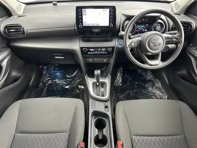 トヨタ ヤリスクロス ハイブリッド G 埼玉県 2021(令3)年 1.6万km ブラックマイカ 純正８型ナビ　Ｂｌｕｅｔｏｏｔｈ　全方位カメラ オートマチックハイビーム レーダークルーズコントロール　コーナーセンサー　レーンアシスト　ドライブレコーダー 衝突軽減ブレーキ LEDヘッドライト