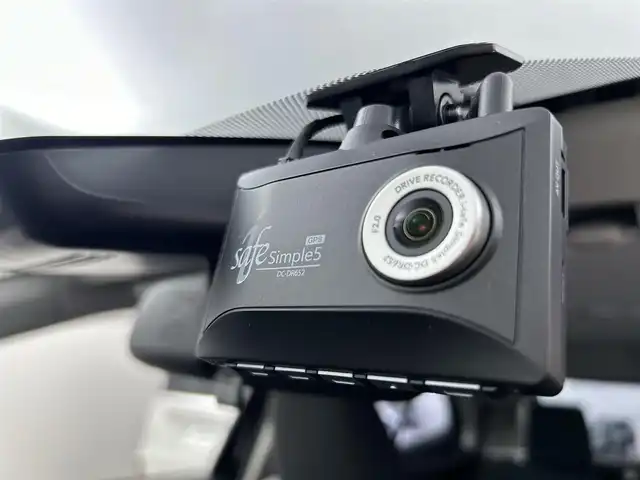 トヨタ ヤリスクロス ハイブリッド G 埼玉県 2021(令3)年 1.6万km ブラックマイカ 純正８型ナビ　Ｂｌｕｅｔｏｏｔｈ　全方位カメラ オートマチックハイビーム レーダークルーズコントロール　コーナーセンサー　レーンアシスト　ドライブレコーダー 衝突軽減ブレーキ LEDヘッドライト