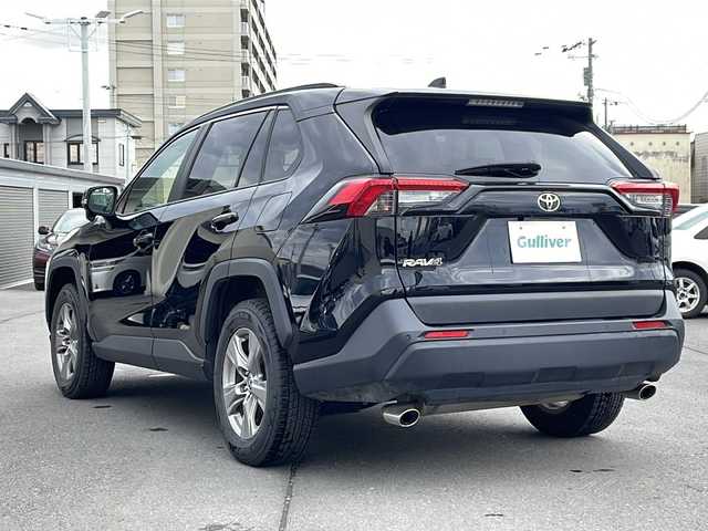 トヨタ ＲＡＶ４ X 道北・旭川 2023(令5)年 4.3万km アティチュードブラックマイカ ４WD/寒冷地仕様/メーカー純正ナビ（フルセグTV/BT/USB）/禁煙車/プリクラッシュセーフティー/パーキングサポートブレーキ/前後コーナーセンサー/レーダークルーズコントロール/純正アルミホイール/社外フロアマット/ワイパーデアイサー/オートライト/オートマチックハイビーム/LEDヘッドライト/電動格納ミラー/ビルトインETC/ルーフレール/ドライブモードセレクトスイッチ/取説＆保証書