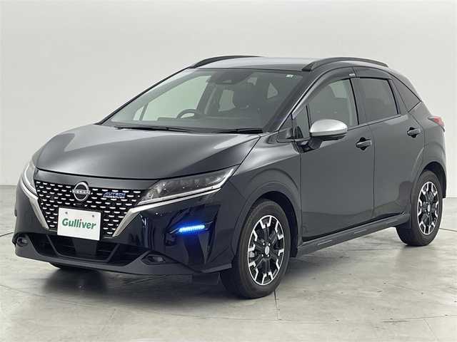 日産 ノート オーテック クロスオーバー 福岡県 2022(令4)年 1.1万km 黒 純正ＤＡナビ　/全方位カメラ　/ビルトインＥＴＣ２．０　/ドライブレコーダー　/デジタルルームミラー/置くだけ充電　/コーナーセンサー　/エマージェンシーブレーキ　/レーンキープ　/ＢＳＭ　/ハーフレザー　/純正１６インチＡＷ　/ＬＥＤライト