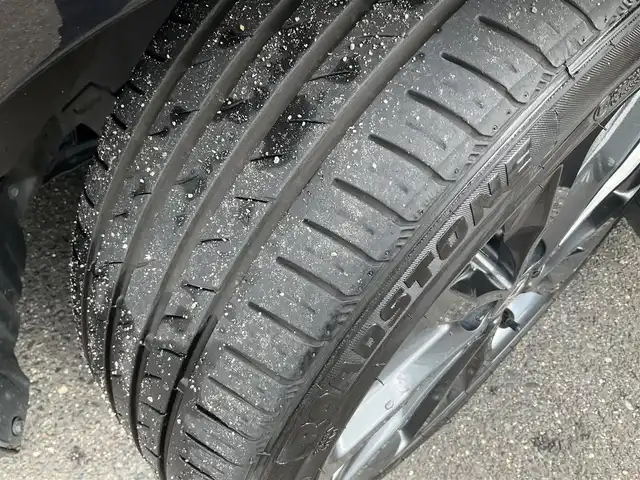 トヨタ カローラツーリング ハイブリッド ダブルバイビー 滋賀県 2020(令2)年 3.7万km スパークリングブラックパールクリスタルシャイン ワンオーナー/純正8インチディスプレイオーディオ/・Bluetooth・バックモニター/トヨタセーフティーセンス/・プリクラッシュセーフティー・レーントレーシングアシスト/・レーダークルーズコントロール・ロードアシストサイン/・オートマチックハイビーム/ハーフレザーシート/LEDヘッドライト/デイライト/オプティロンメーター7インチカラーマルチインフォメーションディスプレイ/シートヒーター/ステアリングヒーター/革巻きステアリング/オートライト/取説・保証書・スペアキー/