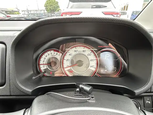 スズキ アルト ワークス 宮城県 2020(令2)年 5.8万km スチールシルバーM スズキセーフティサポート/・デュアルセンサーブレーキサポート/・後退時ブレーキサポート/・誤発進抑制機能（後方含む）/・リアパーキングセンサー/・ふらつき警報機能/・先行車発進お知らせ機能/・ハイビームアシスト/純正SDナビ【CN-RZ753W】/・CD/DVD/・Bluetooth/・フルセグテレビ/ビルトインETC/前後ドライブレコーダー/シートカバー/革巻きステアリング/パドルシフト/スマートキー＆プッシュスタート/スペアキー/HIDヘッドライト/フォグランプ/オートライト/電動格納ミラー/KYBサスペンション/純正15インチAW/純正フロアマット/Wエアバッグ