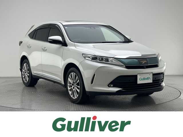 トヨタ ハリアー プレミアム メタル&レザーP 兵庫県 2018(平30)年 8.6万km ホワイトパールクリスタルシャイン 社外ナビ（EX10Z）/（フルセグ/CD/DVD/SD/Bluetooth）/バックカメラ/ETC/前方ドライブレコーダー/パワーバックドア/サンルーフ/メモリ付きパワーシート/シートヒーター・エアシート（D/N席）/レーダークルーズコントロール/前後コーナーセンサー/純正18インチアルミホイール/純正マット・バイザー