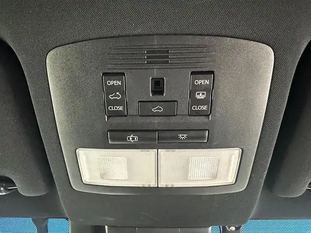 トヨタ ハリアー プレミアム メタル&レザーP 兵庫県 2018(平30)年 8.6万km ホワイトパールクリスタルシャイン 社外ナビ（EX10Z）/（フルセグ/CD/DVD/SD/Bluetooth）/バックカメラ/ETC/前方ドライブレコーダー/パワーバックドア/サンルーフ/メモリ付きパワーシート/シートヒーター・エアシート（D/N席）/レーダークルーズコントロール/前後コーナーセンサー/純正18インチアルミホイール/純正マット・バイザー