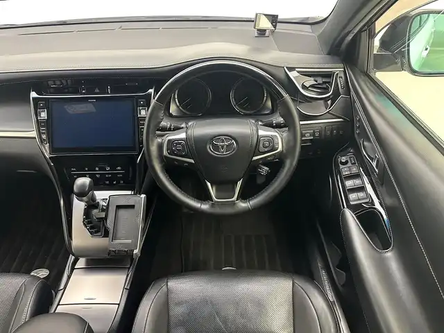 トヨタ ハリアー プレミアム メタル&レザーP 兵庫県 2018(平30)年 8.6万km ホワイトパールクリスタルシャイン 社外ナビ（EX10Z）/（フルセグ/CD/DVD/SD/Bluetooth）/バックカメラ/ETC/前方ドライブレコーダー/パワーバックドア/サンルーフ/メモリ付きパワーシート/シートヒーター・エアシート（D/N席）/レーダークルーズコントロール/前後コーナーセンサー/純正18インチアルミホイール/純正マット・バイザー