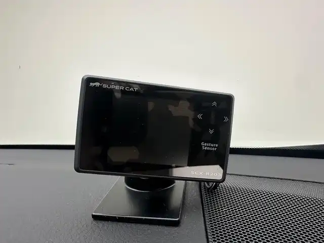 トヨタ ハリアー プレミアム メタル&レザーP 兵庫県 2018(平30)年 8.6万km ホワイトパールクリスタルシャイン 社外ナビ（EX10Z）/（フルセグ/CD/DVD/SD/Bluetooth）/バックカメラ/ETC/前方ドライブレコーダー/パワーバックドア/サンルーフ/メモリ付きパワーシート/シートヒーター・エアシート（D/N席）/レーダークルーズコントロール/前後コーナーセンサー/純正18インチアルミホイール/純正マット・バイザー