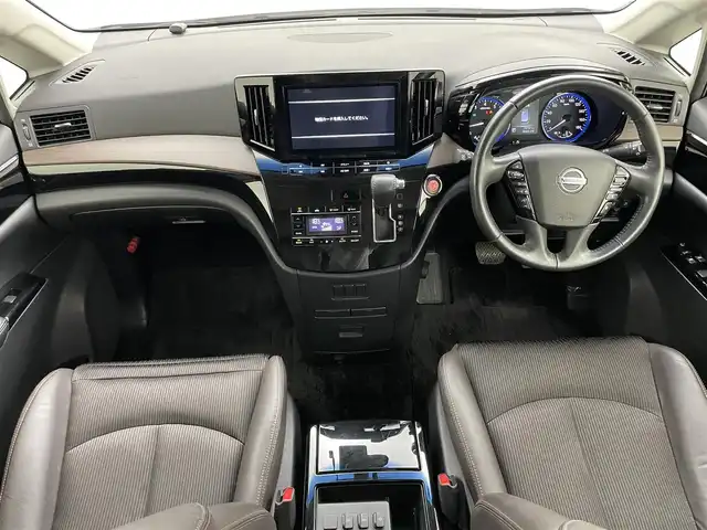 日産 エルグランド 250ハイウェイスターS 岡山県 2021(令3)年 7.9万km ピュアホワイトパール 純正10インチナビ/地デジ/Bluetooth/CD/DVD/Blu-ray/純正フリップダウンモニター/アラウンドビューモニター/両側パワースライドドア/エマージェンシーブレーキ/レーンキープアシスト/ブラインドスポットモニター/レーダークルーズコントロール/両側パワースライドドア/ビルトインETC/純正ドライブレコーダー /LEDヘッドライト/オートハイビーム /ハーフレザーシート /プッシュスタート /スマートキー /新車保証書/取扱説明書/スペアキー×１