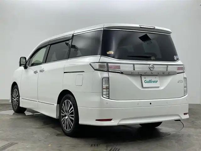 日産 エルグランド 250ハイウェイスターS 岡山県 2021(令3)年 7.9万km ピュアホワイトパール 純正10インチナビ/地デジ/Bluetooth/CD/DVD/Blu-ray/純正フリップダウンモニター/アラウンドビューモニター/両側パワースライドドア/エマージェンシーブレーキ/レーンキープアシスト/ブラインドスポットモニター/レーダークルーズコントロール/両側パワースライドドア/ビルトインETC/純正ドライブレコーダー /LEDヘッドライト/オートハイビーム /ハーフレザーシート /プッシュスタート /スマートキー /新車保証書/取扱説明書/スペアキー×１