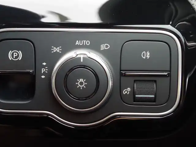 メルセデス・ベンツ Ｍ・ベンツ Ａ２００ｄ AMGライン 埼玉県 2022(令4)年 3万km パール ブラックハーフレザーシート/アダプティブクルーズコントロール/レーダーセーフティパッケージ/パークセンサー/ブラインドスポットモニター/バックカメラ/純正ナビ/ドラレコ/ETC/ワイヤレス充電/シートヒーター/シートポジションメモリー機能