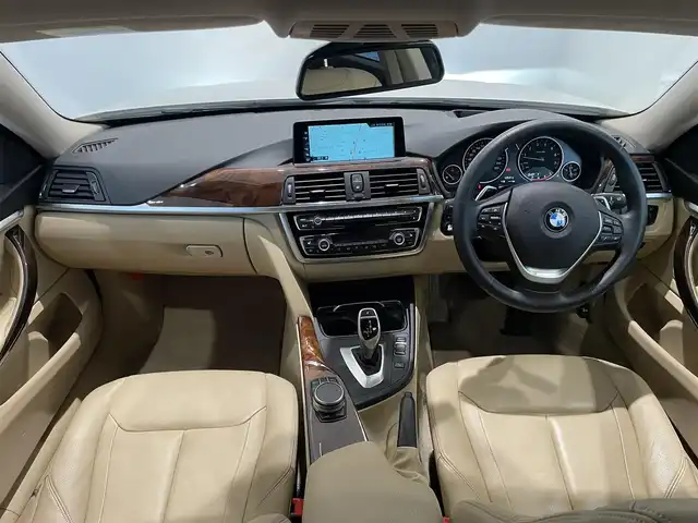 ＢＭＷ ４３０ｉ グランクーペ ラグジュアリー 愛知県 2017(平29)年 5.6万km ミネラルホワイト ベージュレザーシート　/ＨＵＤ　/ｉＤｒｉｖｅＨＤＤナビ　/Ｂｌｕｅｔｏｏｔｈ　/フルセグＴＶ　/バックカメラ　/シートヒーター/ＡＣＣ　/ＬＫＡ　/ＬＤＷ　/ＢＳＭ　/パワーシート　/パワーテールゲート　/ミラー型ＥＴＣ/コーナーセンサー/プッシュスタート/ウィンカーミラー/アイドリングストップ