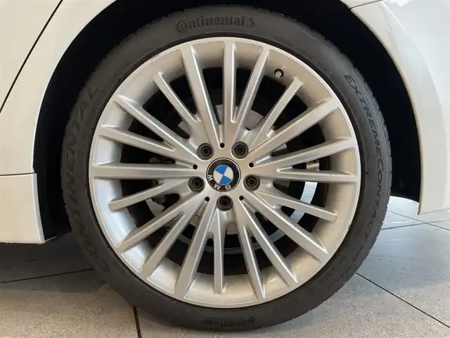 ＢＭＷ ４３０ｉ グランクーペ ラグジュアリー 愛知県 2017(平29)年 5.6万km ミネラルホワイト ベージュレザーシート　/ＨＵＤ　/ｉＤｒｉｖｅＨＤＤナビ　/Ｂｌｕｅｔｏｏｔｈ　/フルセグＴＶ　/バックカメラ　/シートヒーター/ＡＣＣ　/ＬＫＡ　/ＬＤＷ　/ＢＳＭ　/パワーシート　/パワーテールゲート　/ミラー型ＥＴＣ/コーナーセンサー/プッシュスタート/ウィンカーミラー/アイドリングストップ