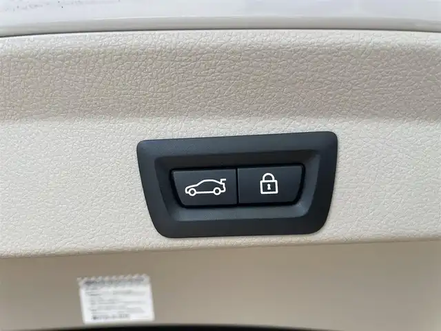 ＢＭＷ ４３０ｉ グランクーペ ラグジュアリー 愛知県 2017(平29)年 5.6万km ミネラルホワイト ベージュレザーシート　/ＨＵＤ　/ｉＤｒｉｖｅＨＤＤナビ　/Ｂｌｕｅｔｏｏｔｈ　/フルセグＴＶ　/バックカメラ　/シートヒーター/ＡＣＣ　/ＬＫＡ　/ＬＤＷ　/ＢＳＭ　/パワーシート　/パワーテールゲート　/ミラー型ＥＴＣ/コーナーセンサー/プッシュスタート/ウィンカーミラー/アイドリングストップ