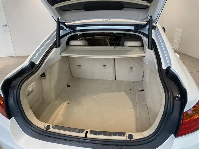 ＢＭＷ ４３０ｉ グランクーペ ラグジュアリー 愛知県 2017(平29)年 5.6万km ミネラルホワイト ベージュレザーシート　/ＨＵＤ　/ｉＤｒｉｖｅＨＤＤナビ　/Ｂｌｕｅｔｏｏｔｈ　/フルセグＴＶ　/バックカメラ　/シートヒーター/ＡＣＣ　/ＬＫＡ　/ＬＤＷ　/ＢＳＭ　/パワーシート　/パワーテールゲート　/ミラー型ＥＴＣ/コーナーセンサー/プッシュスタート/ウィンカーミラー/アイドリングストップ