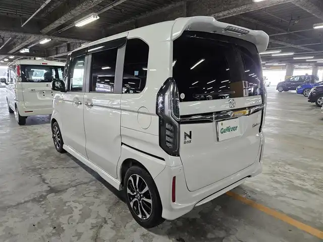 ホンダ Ｎ ＢＯＸ カスタム G L ホンダセンシング 香川県 2020(令2)年 1.1万km プラチナホワイトパール ストラーダナビ/フルセグTV/片側パワースライドドア/バックカメラ/ビルトインETC/ドライブレコーダー/アダプティブクルーズコントロール/ホンダセンシング/・衝突軽減ブレーキ/・前後誤発進抑制機能/・歩行者事故低減ステアリング/・先行車発進お知らせ機能/・車線維持支援システム/・オートハイビーム/・標識認識機能/・路外逸脱抑制機能/LEDヘッドランプ/前席シートヒーター/純正14インチアルミホイール/スマートキー/プッシュエンジンスタート/禁煙車