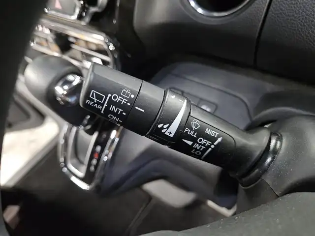 ホンダ Ｎ ＢＯＸ カスタム G L ホンダセンシング 香川県 2020(令2)年 1.1万km プラチナホワイトパール ストラーダナビ/フルセグTV/片側パワースライドドア/バックカメラ/ビルトインETC/ドライブレコーダー/アダプティブクルーズコントロール/ホンダセンシング/・衝突軽減ブレーキ/・前後誤発進抑制機能/・歩行者事故低減ステアリング/・先行車発進お知らせ機能/・車線維持支援システム/・オートハイビーム/・標識認識機能/・路外逸脱抑制機能/LEDヘッドランプ/前席シートヒーター/純正14インチアルミホイール/スマートキー/プッシュエンジンスタート/禁煙車