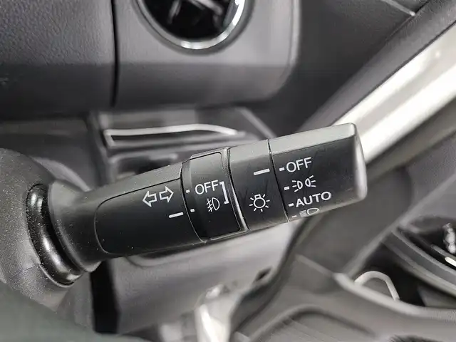 ホンダ Ｎ ＢＯＸ カスタム G L ホンダセンシング 香川県 2020(令2)年 1.1万km プラチナホワイトパール ストラーダナビ/フルセグTV/片側パワースライドドア/バックカメラ/ビルトインETC/ドライブレコーダー/アダプティブクルーズコントロール/ホンダセンシング/・衝突軽減ブレーキ/・前後誤発進抑制機能/・歩行者事故低減ステアリング/・先行車発進お知らせ機能/・車線維持支援システム/・オートハイビーム/・標識認識機能/・路外逸脱抑制機能/LEDヘッドランプ/前席シートヒーター/純正14インチアルミホイール/スマートキー/プッシュエンジンスタート/禁煙車