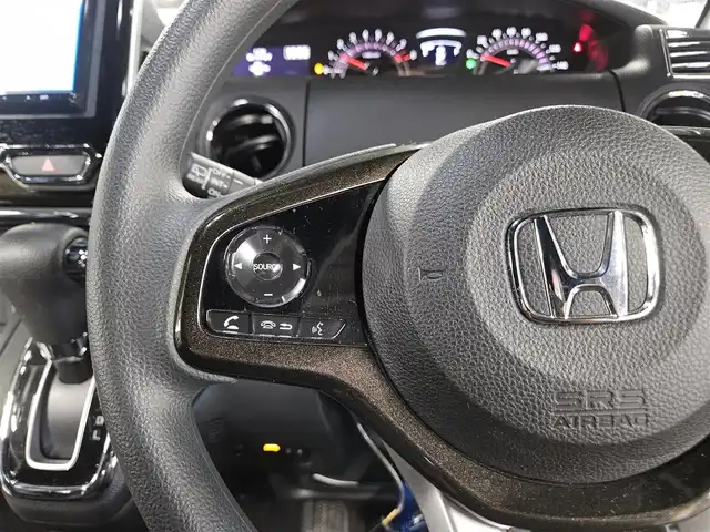 ホンダ Ｎ ＢＯＸ カスタム G L ホンダセンシング 香川県 2020(令2)年 1.1万km プラチナホワイトパール ストラーダナビ/フルセグTV/片側パワースライドドア/バックカメラ/ビルトインETC/ドライブレコーダー/アダプティブクルーズコントロール/ホンダセンシング/・衝突軽減ブレーキ/・前後誤発進抑制機能/・歩行者事故低減ステアリング/・先行車発進お知らせ機能/・車線維持支援システム/・オートハイビーム/・標識認識機能/・路外逸脱抑制機能/LEDヘッドランプ/前席シートヒーター/純正14インチアルミホイール/スマートキー/プッシュエンジンスタート/禁煙車