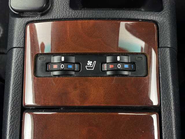 レクサス ＨＳ 250h バージョンI 栃木県 2016(平28)年 7.6万km ソニッククォーツ 純正SＤナビゲーション/・バックモニター/・CD/DVD/・地デジTV/・FM/AMラジオ/クルーズコントロール/LEDヘッドランプ/オートライト/純正１７インチアルミホイール/電動サンシェード/セミアリニン革シート/シートヒーター【運転席/助手席】/パワーシート【運転席/助手席】/ETC/スマートエントリー/スタートシステム