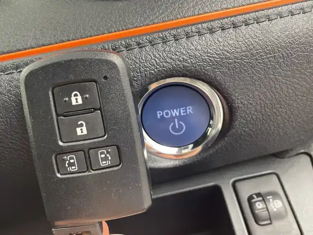 トヨタ シエンタ ハイブリッド G 群馬県 2017(平29)年 6.2万km レッドマイカM ナビ　フルセグ　Ｂｌｕｅｔｏｏｔｈ　ＤＶＤ再生　バックカメラ　両側電動スライドドア　前後ドライブレコーダー　ステアリングスイッチ　ビルトインＥＴＣ　革巻きステア　スマートキー　プッシュスタート　禁煙