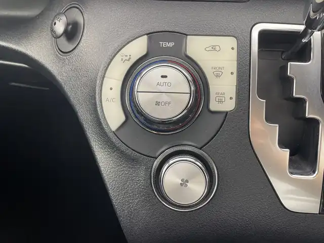 トヨタ シエンタ ハイブリッド G 群馬県 2017(平29)年 6.2万km レッドマイカM ナビ　フルセグ　Ｂｌｕｅｔｏｏｔｈ　ＤＶＤ再生　バックカメラ　両側電動スライドドア　前後ドライブレコーダー　ステアリングスイッチ　ビルトインＥＴＣ　革巻きステア　スマートキー　プッシュスタート　禁煙