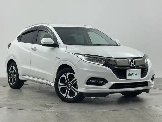 ホンダ ヴェゼル ハイブリッド Z ホンダセンシング 群馬県 2019(令1)年 5.5万km プラチナホワイトパール 純正８型ナビ　バックカメラ　アダプティブクルーズコントロール　レーンキープアシスト　衝突被害軽減ブレーキ　シートヒーター　ＬＥＤヘッドライト　ドライブレコーダー　ＥＴＣ　純正アルミホイール　禁煙車