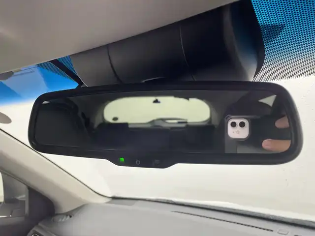 ホンダ ヴェゼル ハイブリッド Z ホンダセンシング 群馬県 2019(令1)年 5.5万km プラチナホワイトパール 純正８型ナビ　バックカメラ　アダプティブクルーズコントロール　レーンキープアシスト　衝突被害軽減ブレーキ　シートヒーター　ＬＥＤヘッドライト　ドライブレコーダー　ＥＴＣ　純正アルミホイール　禁煙車