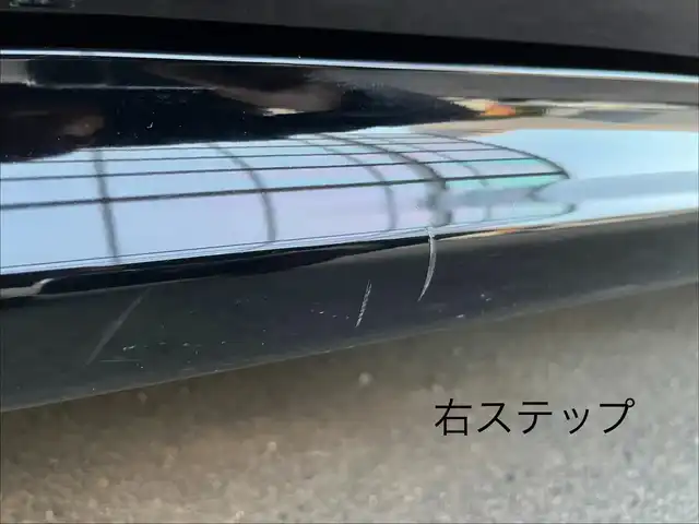 トヨタ ヤリス X 三重県 2022(令4)年 5.6万km ブラック 純正7インチディスプレイオーディオ/（ナビ/FM/AM/Bluetooth/USB/Miracast)/ETC/バックカメラ/スマートエントリー/スタートシステム/トヨタセーフティセンス（衝突回避支援パッケージ）/・プリクラッシュセフティ/・レーンディパーチャーアラート/・オートマチックハイビーム/・ロードサインアシスト/・セカンダリーコリジョンブレーキ/・先行車発進告知機能/ステアリングスイッチ/ヘッドレスト一体型ブラックファブリックシート/シートリフター(運転席)/電動格納ミラー/フロアマット/スペアタイヤ