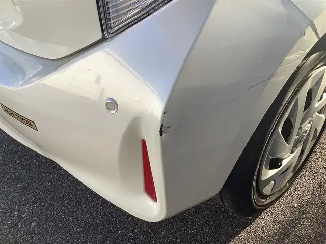 トヨタ アクア S 愛知県 2018(平30)年 0.4万km ホワイトパールクリスタルシャイン 純正SDナビ　/バックカメラ　/ステアリングスイッチ　/ドライブレコーダー　/スマートキー　/LEDヘッド　/PCS /LDA /AHB /Bluetoothオーディオ　/オートライト　