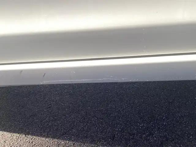 トヨタ アクア S 愛知県 2018(平30)年 0.4万km ホワイトパールクリスタルシャイン 純正SDナビ　/バックカメラ　/ステアリングスイッチ　/ドライブレコーダー　/スマートキー　/LEDヘッド　/PCS /LDA /AHB /Bluetoothオーディオ　/オートライト　