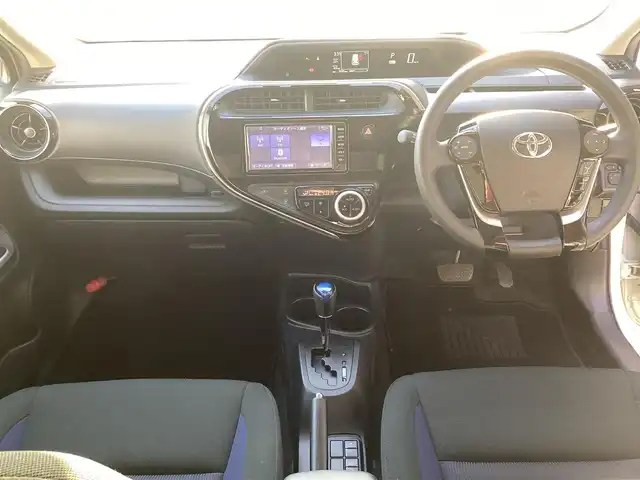 トヨタ アクア S 愛知県 2018(平30)年 0.4万km ホワイトパールクリスタルシャイン 純正SDナビ　/バックカメラ　/ステアリングスイッチ　/ドライブレコーダー　/スマートキー　/LEDヘッド　/PCS /LDA /AHB /Bluetoothオーディオ　/オートライト　