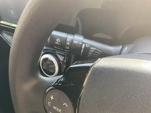 トヨタ アクア S 愛知県 2018(平30)年 0.4万km ホワイトパールクリスタルシャイン 純正SDナビ　/バックカメラ　/ステアリングスイッチ　/ドライブレコーダー　/スマートキー　/LEDヘッド　/PCS /LDA /AHB /Bluetoothオーディオ　/オートライト　