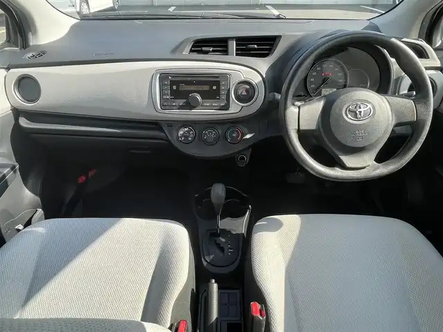 トヨタ ヴィッツ F Mパッケージ 島根県 2014(平26)年 3.8万km シルバーM 純正CDオーディオ/ETC/純正フロアマット