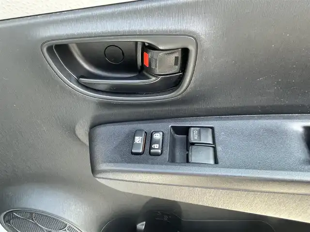 トヨタ ヴィッツ F Mパッケージ 島根県 2014(平26)年 3.8万km シルバーM 純正CDオーディオ/ETC/純正フロアマット