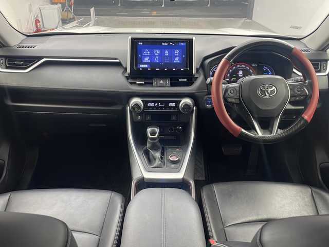 トヨタ ＲＡＶ４ ハイブリッドG 大阪府 2019(令1)年 6.1万km ホワイトパールクリスタルシャイン 純正9インチナビ/・フルセグTV/・BT AUDIO/バックカメラ/ビルドインETC/レザーシート/シートヒーター/デジタルインナーミラー/BSM/パワーバックドア/置くだけ充電/ドライブレコーダー
